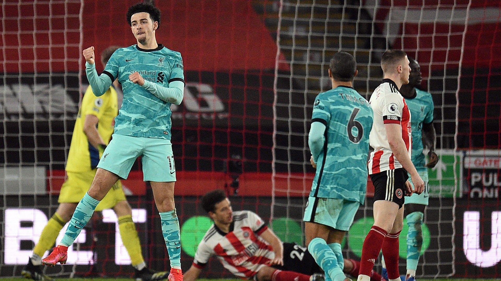 Curtis Jones Liverpool 2020-21