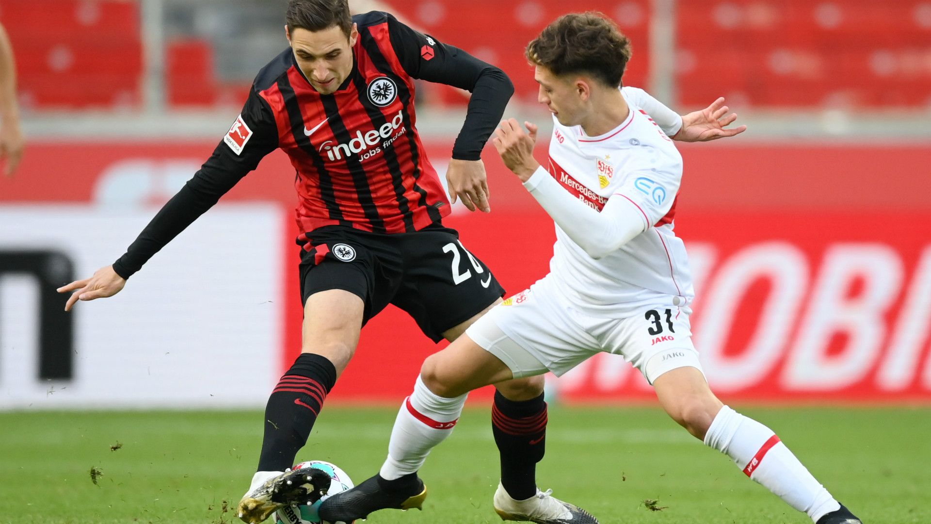 DOMINIK KOHR EINTRACHT FRANKFURT MATEO KLIMOWICZ STUTTGART BUNDESLIGA 07112020