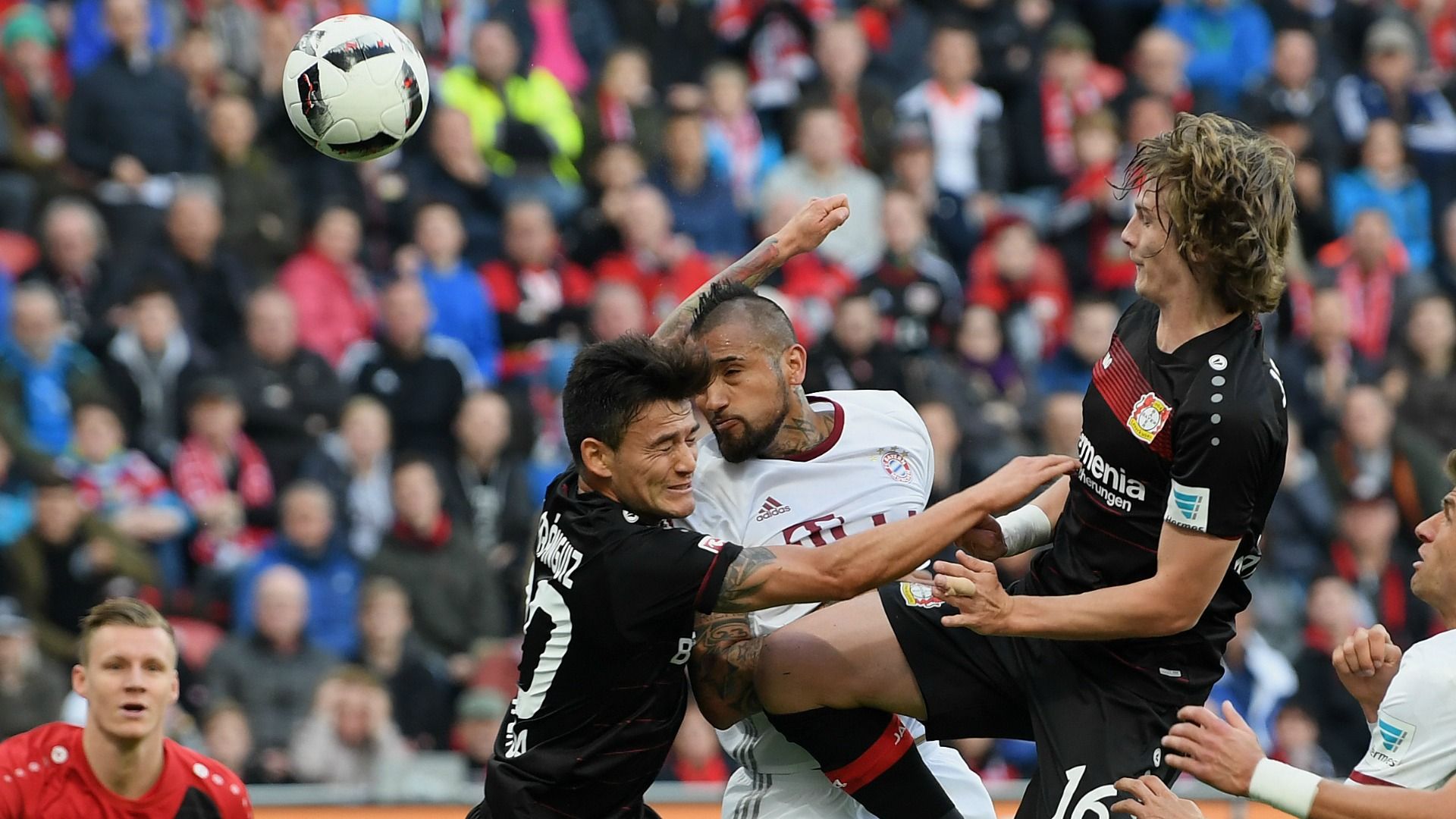Arturo Vidal - Charles Aránguiz