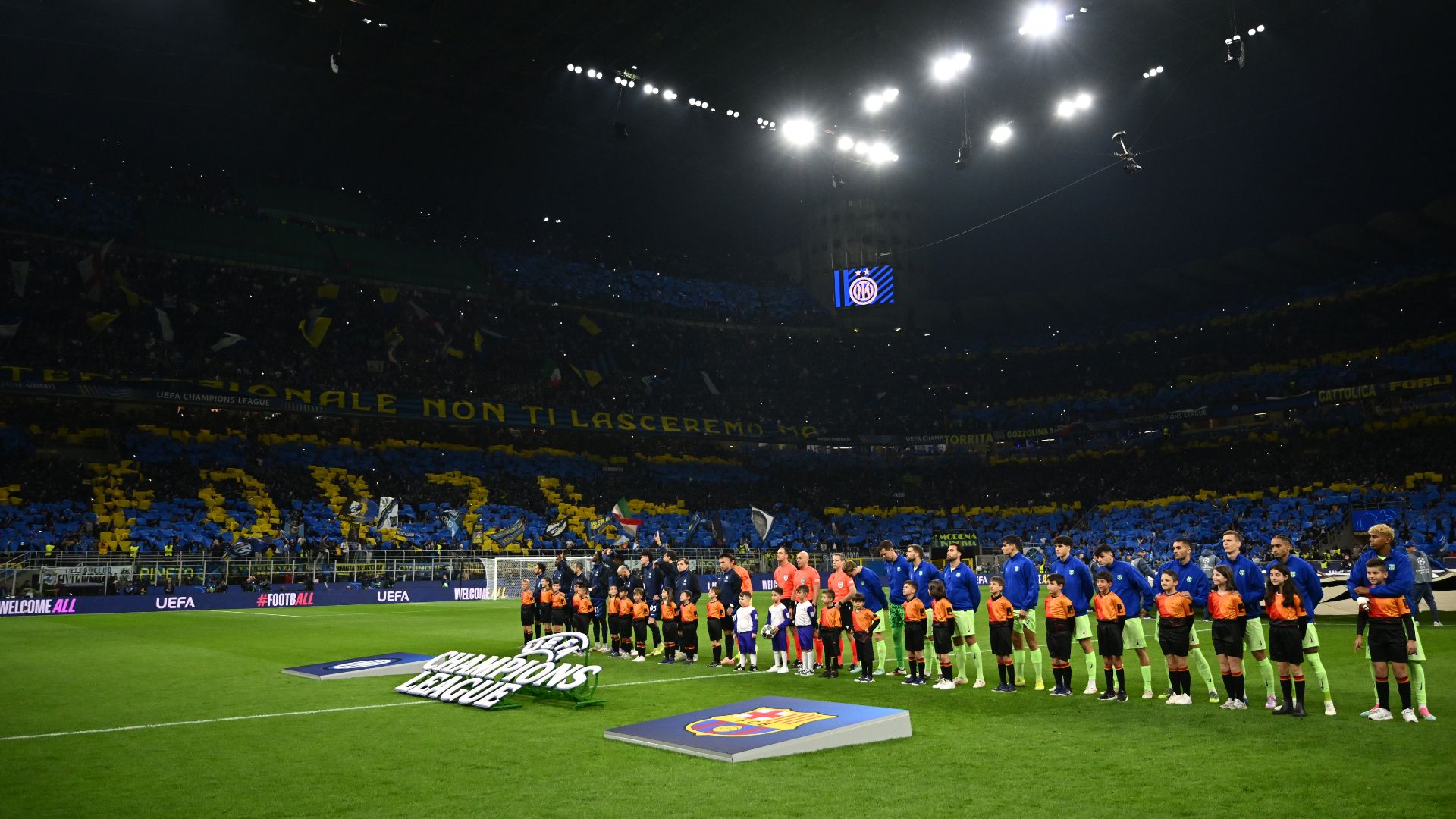 Inter Barcelona fans