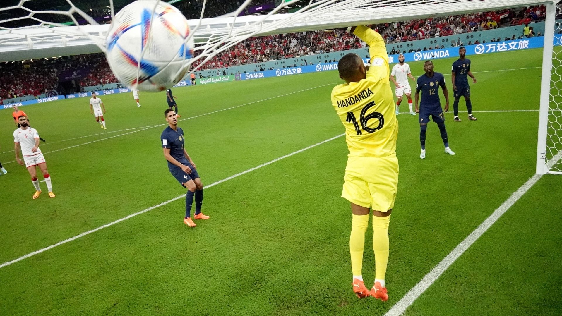 301122 Túnez Francia Steve Mandanda