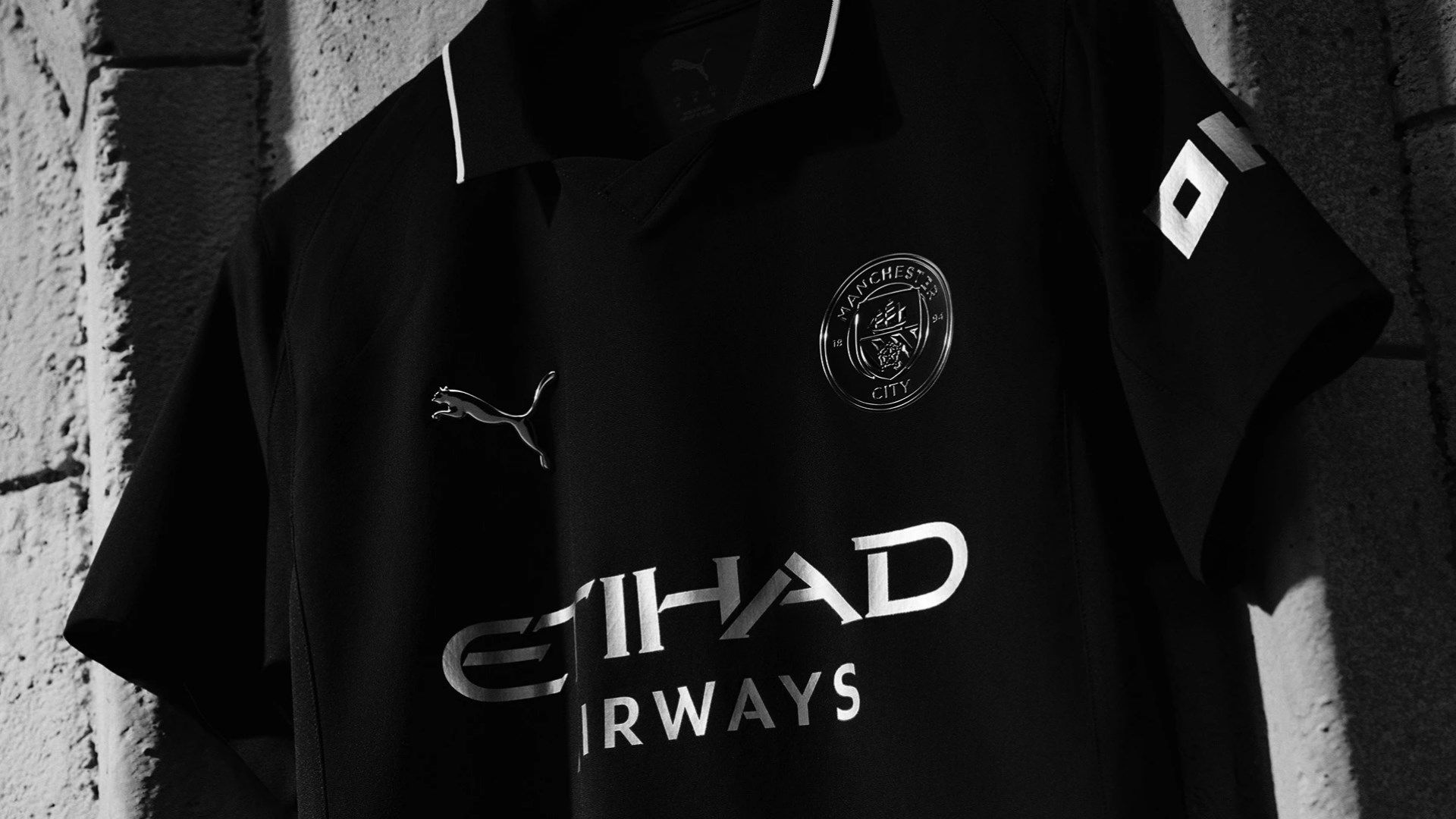 City away kit 25-26
