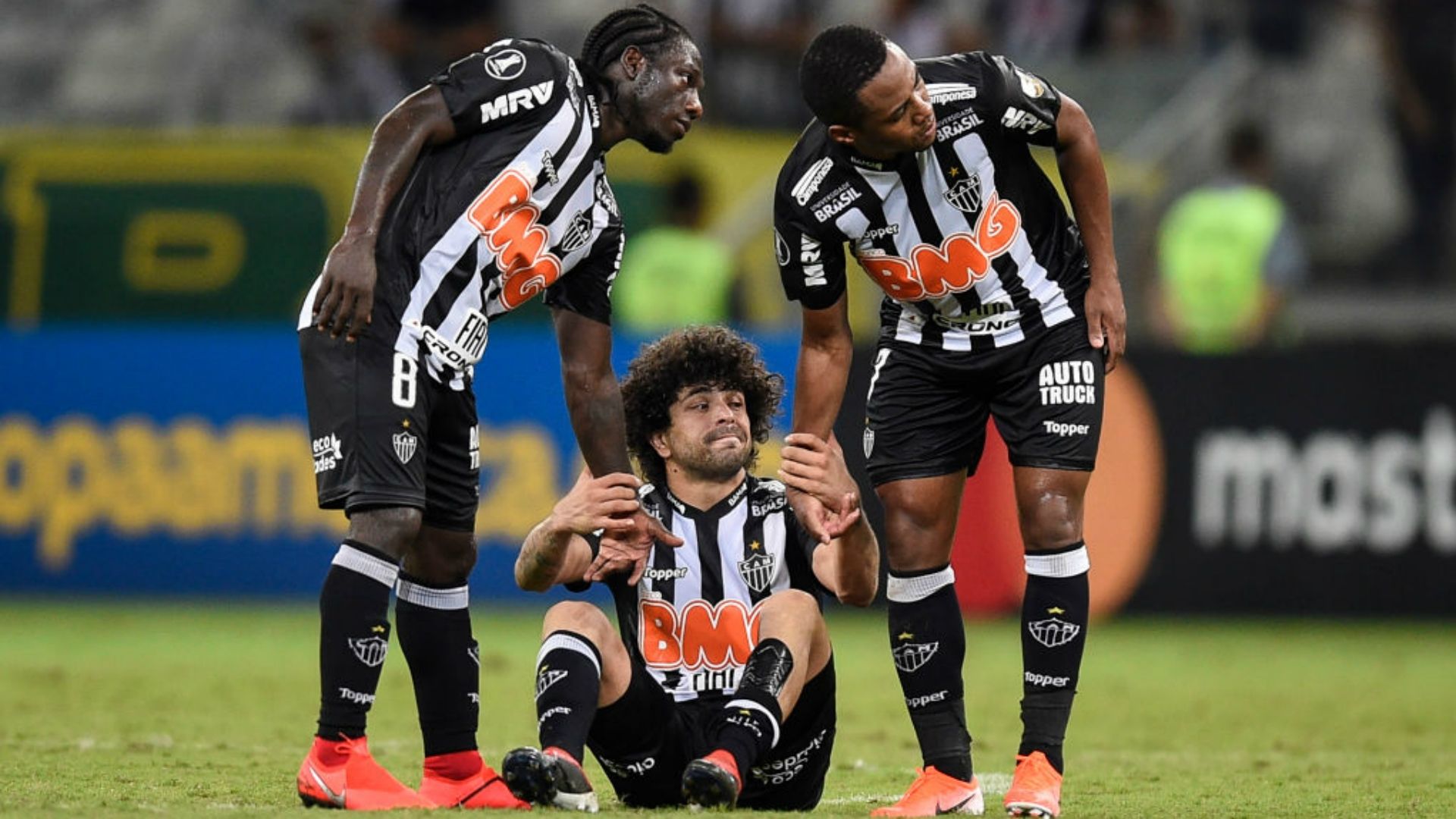 Yimmy Chará Luan Elias Atlético-MG Nacional Copa Libertadores