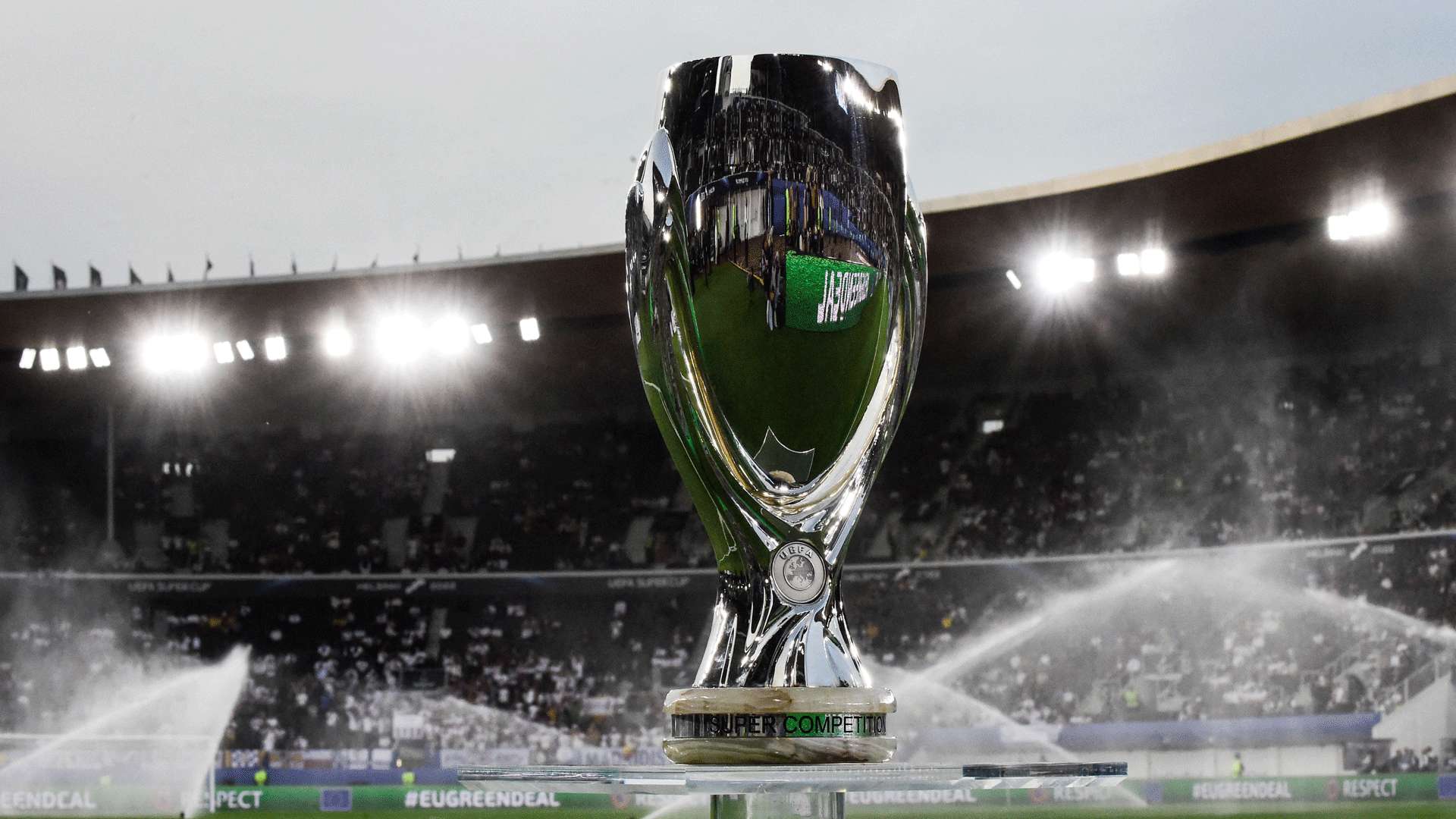 UEFA Supercup Superpokal Trophy Pokal
