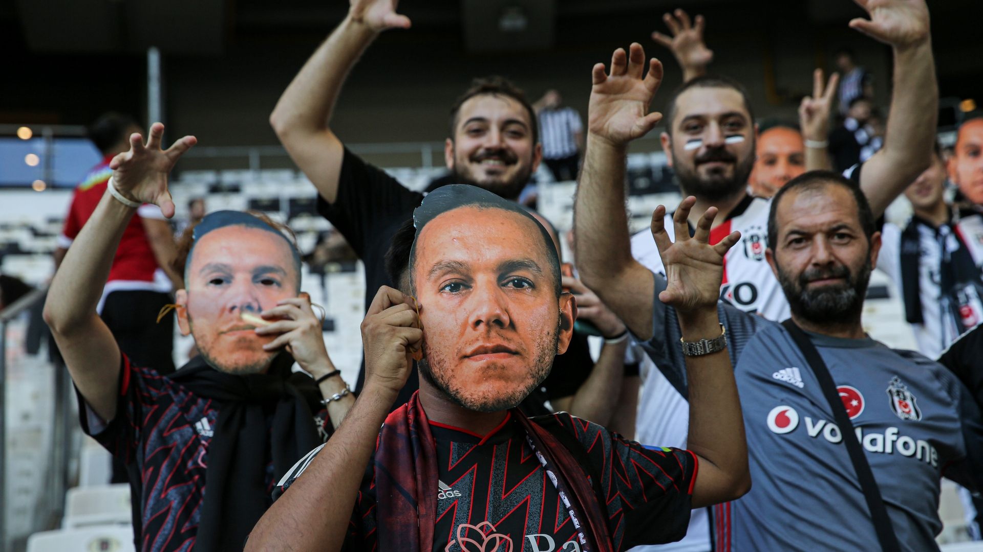 Besiktas fans support Josef de Souza 2022