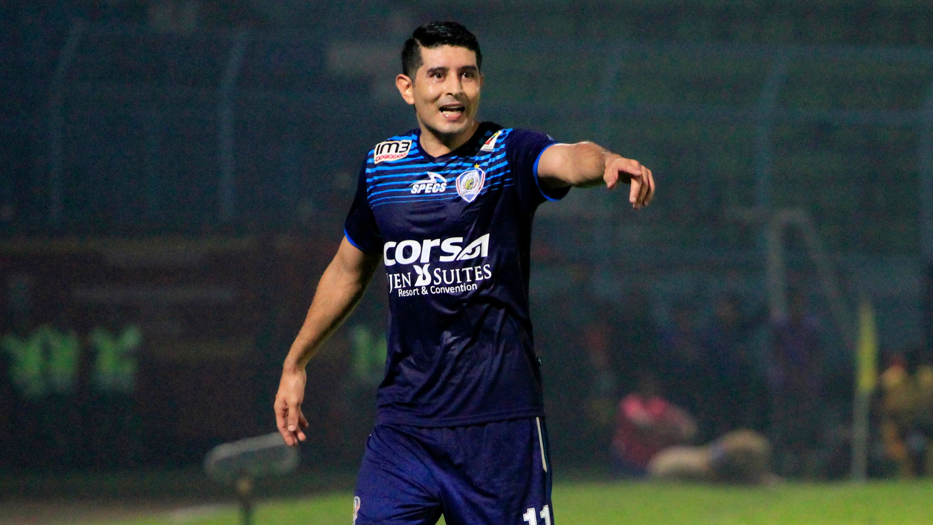 Esteban Vizcarra - Arema Cronus
