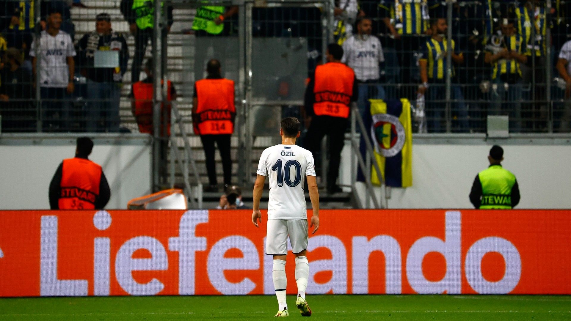 Mesut Özil Frankfurt Fenerbahçe 09172021