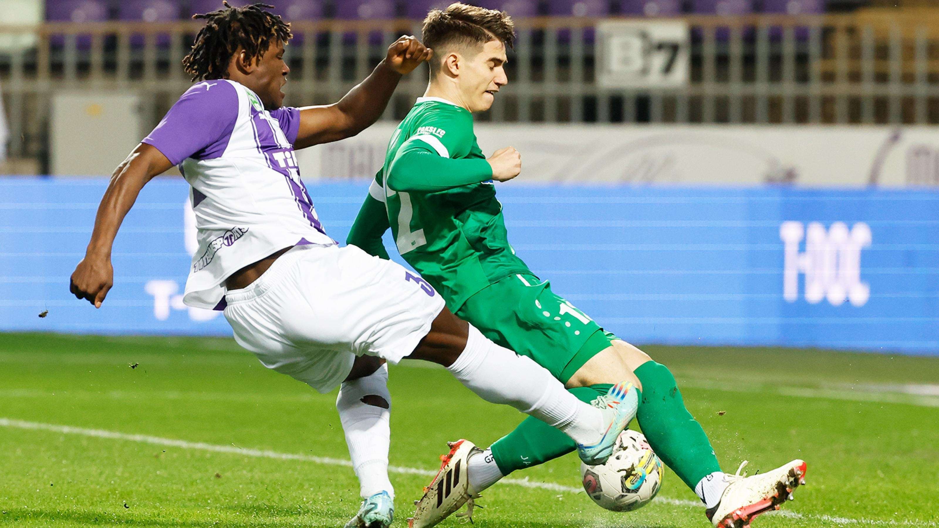 Újpest v Paks