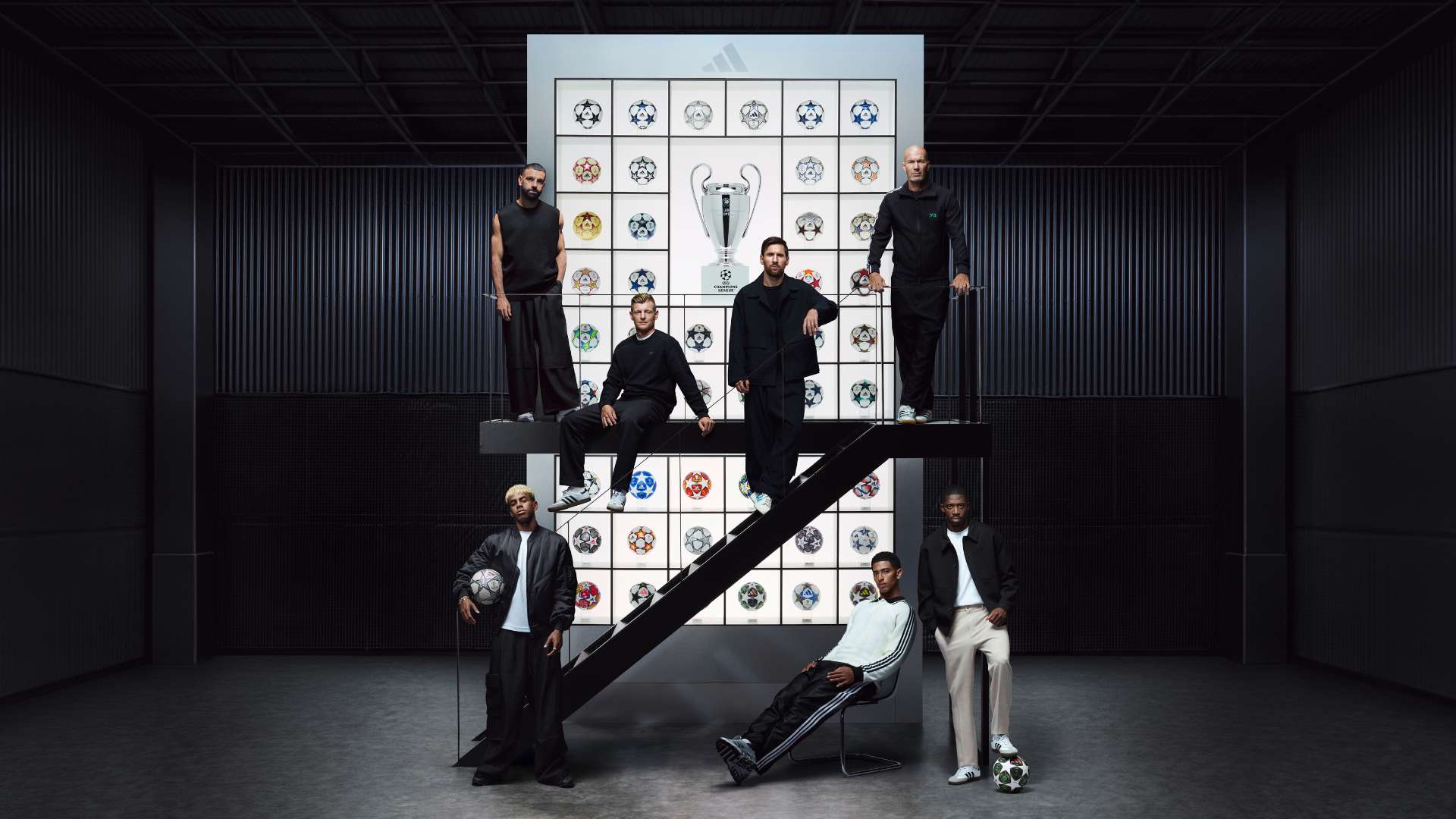 UEFA CHAMPIONS LEAGUE ANNIVERSARY MATCH BALL - PLAYERS