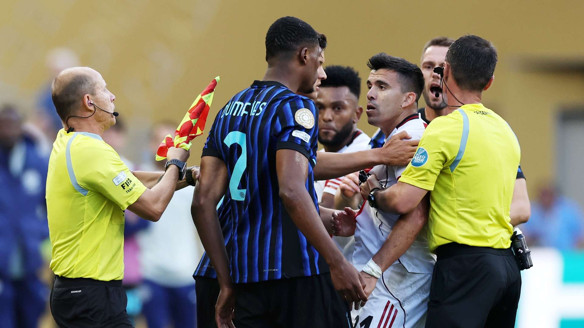 dumfries acuna inter river plate