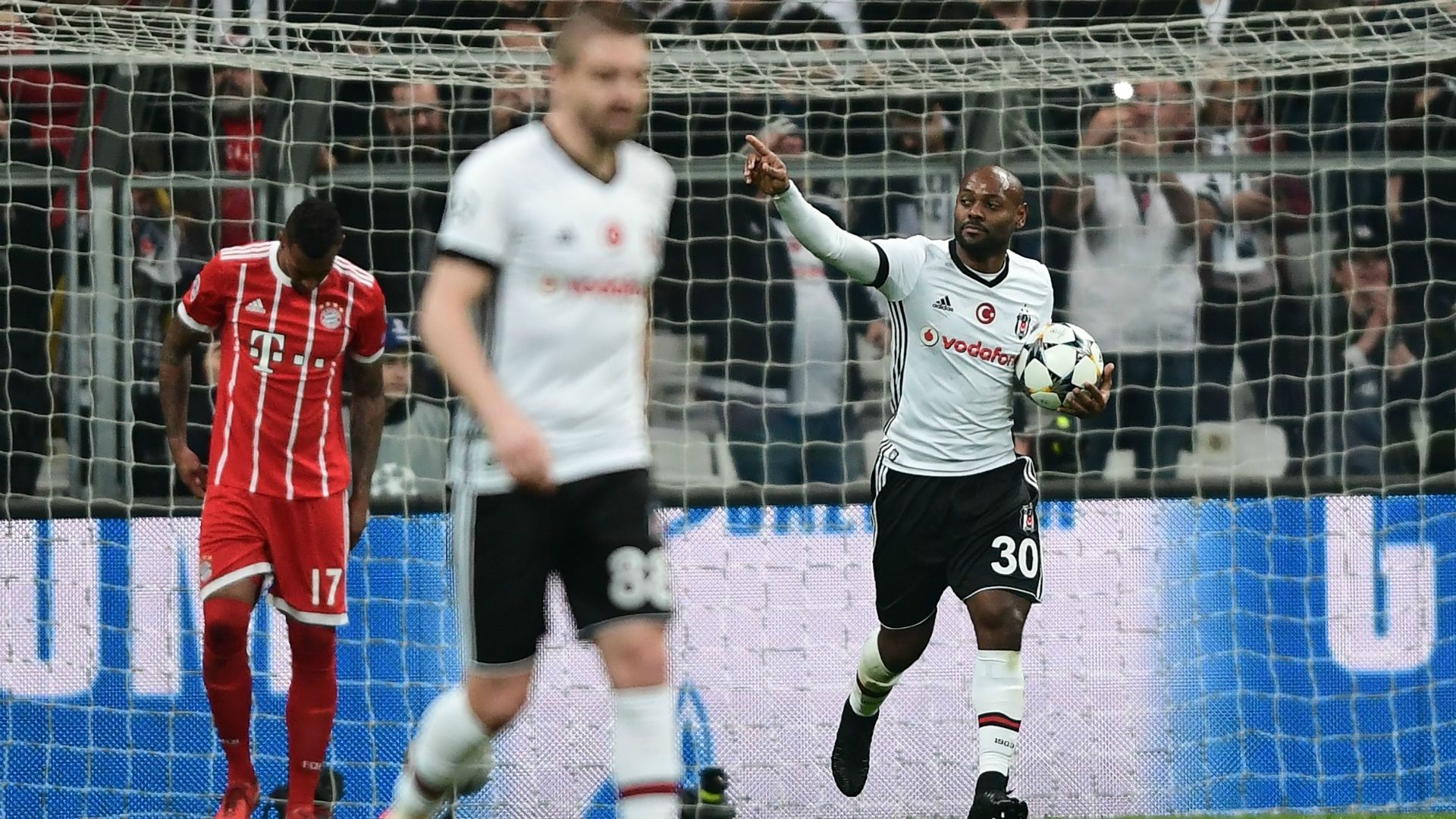 Vagner Love Besiktas Bayern Munich 03142018