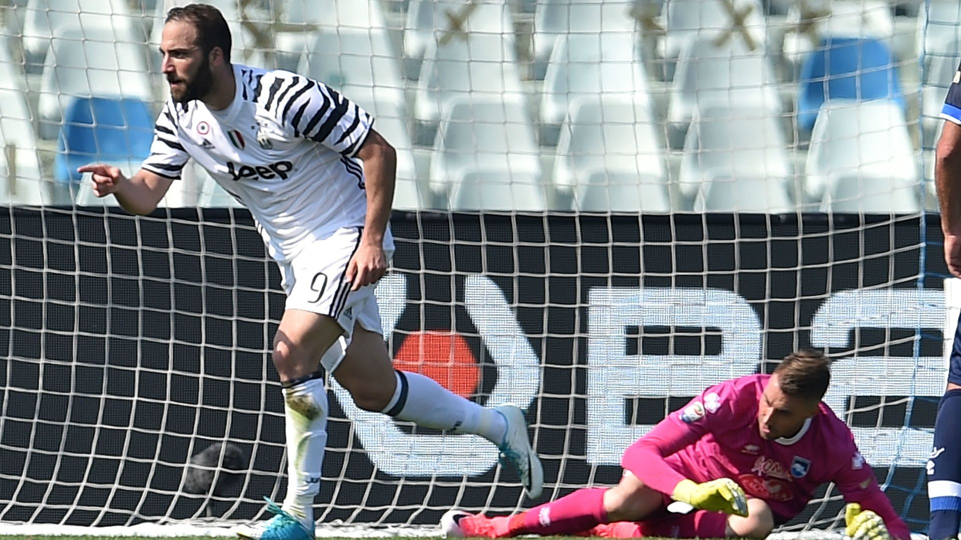 Higuain Pescara Juventus Serie A