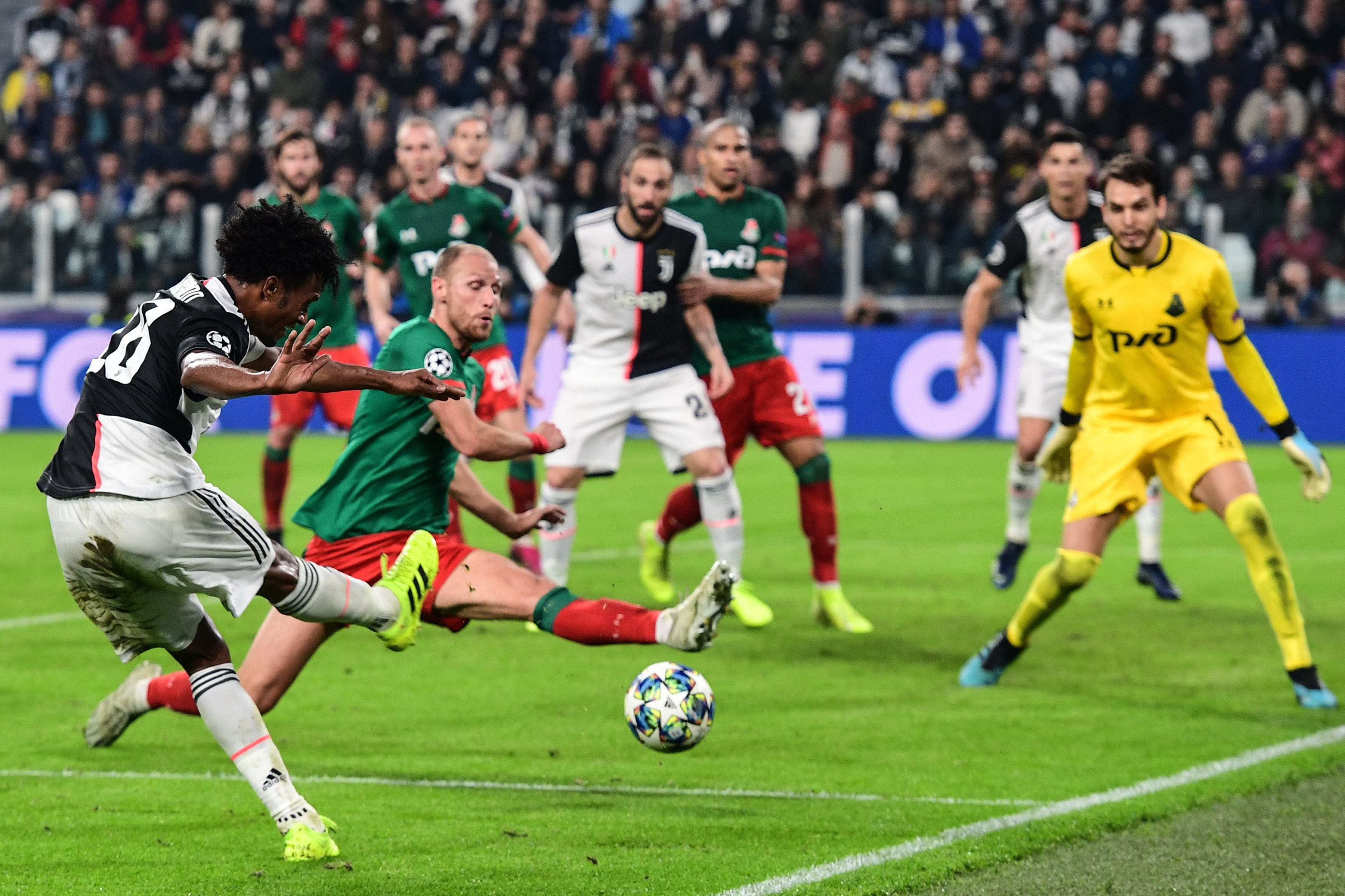 Juan Cuadrado Juventus Champions League 22102019