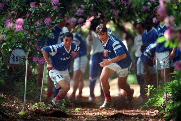 Pascal Vahirua (Auxerre) - Eric Cantona
