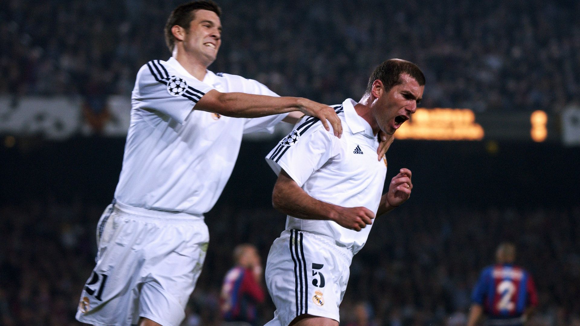 Santiago Solari Zinedine Zidane Real Madrid vs Barcelona in 2002