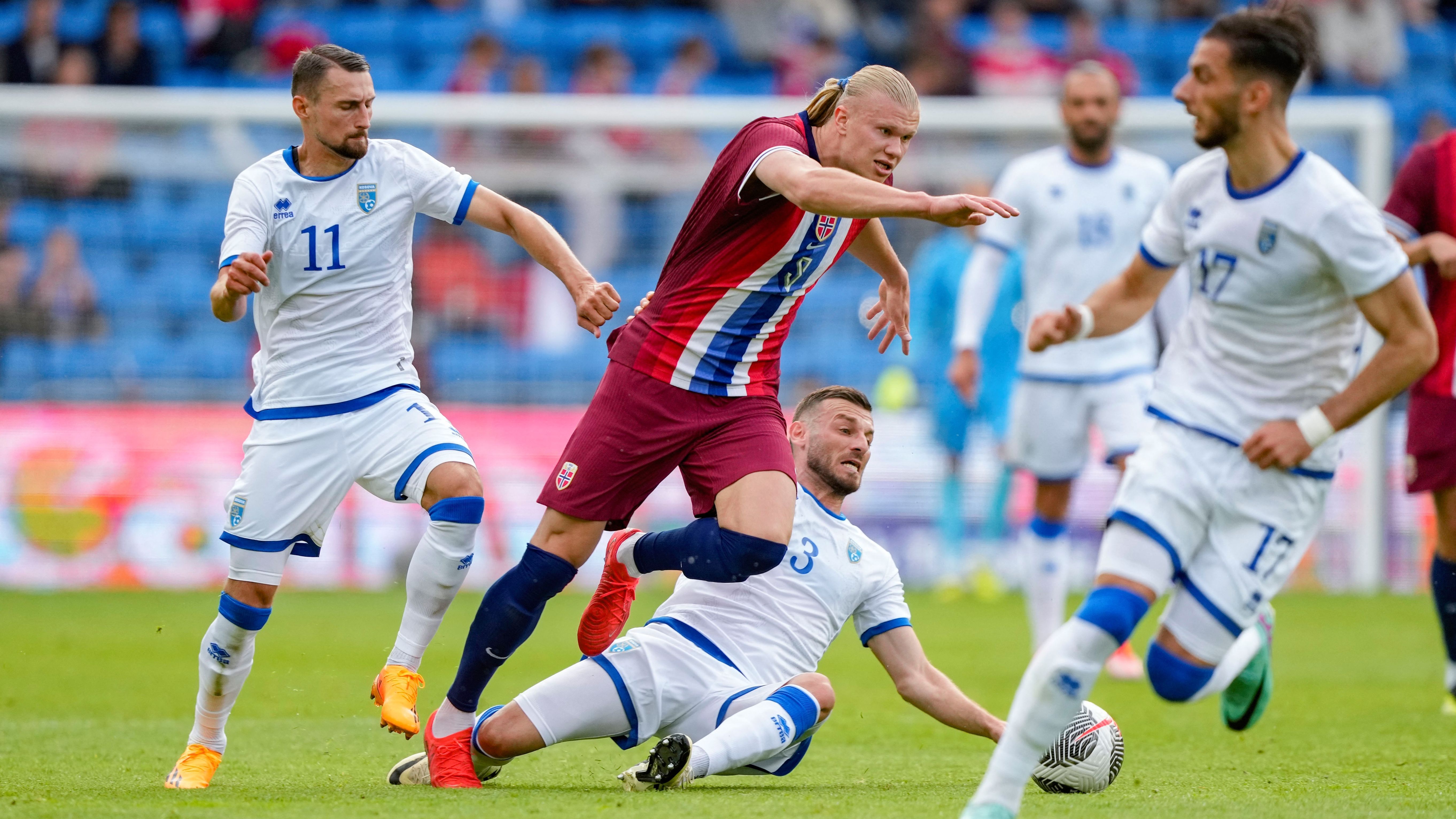 Erling Haaland is unstoppable! Man City hitman rattles in hat-trick on international duty with Norway | Goal.com Malaysia