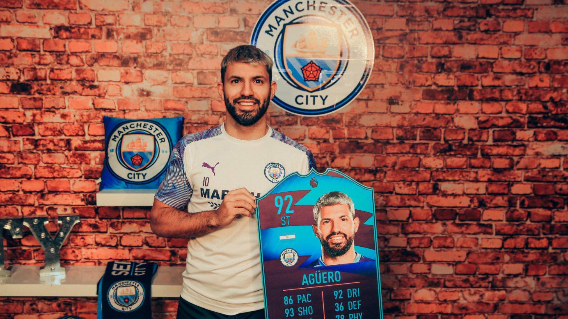 Sergio Aguero FIFA 20 card