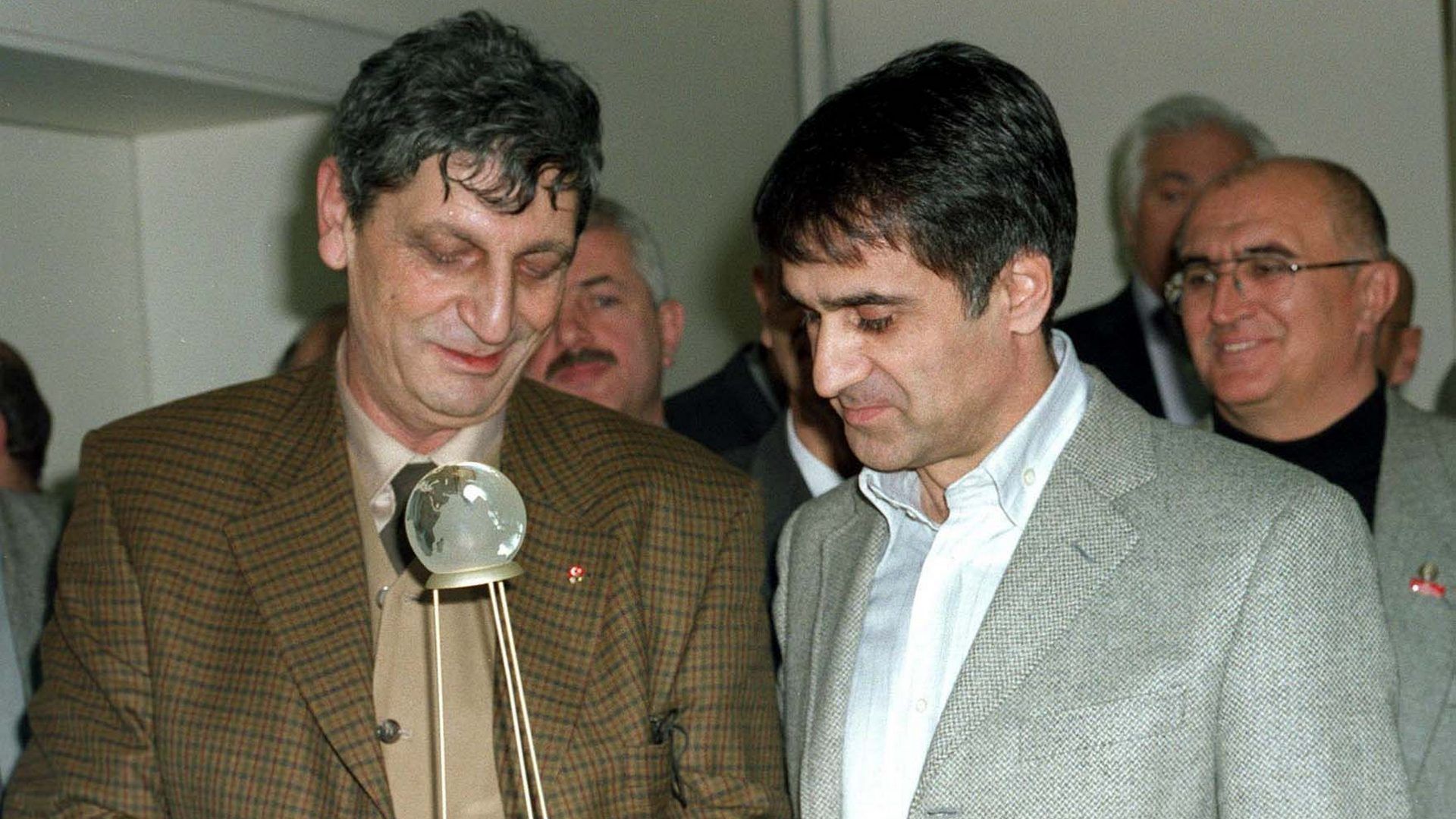 gunduz tekin onay senol gunes