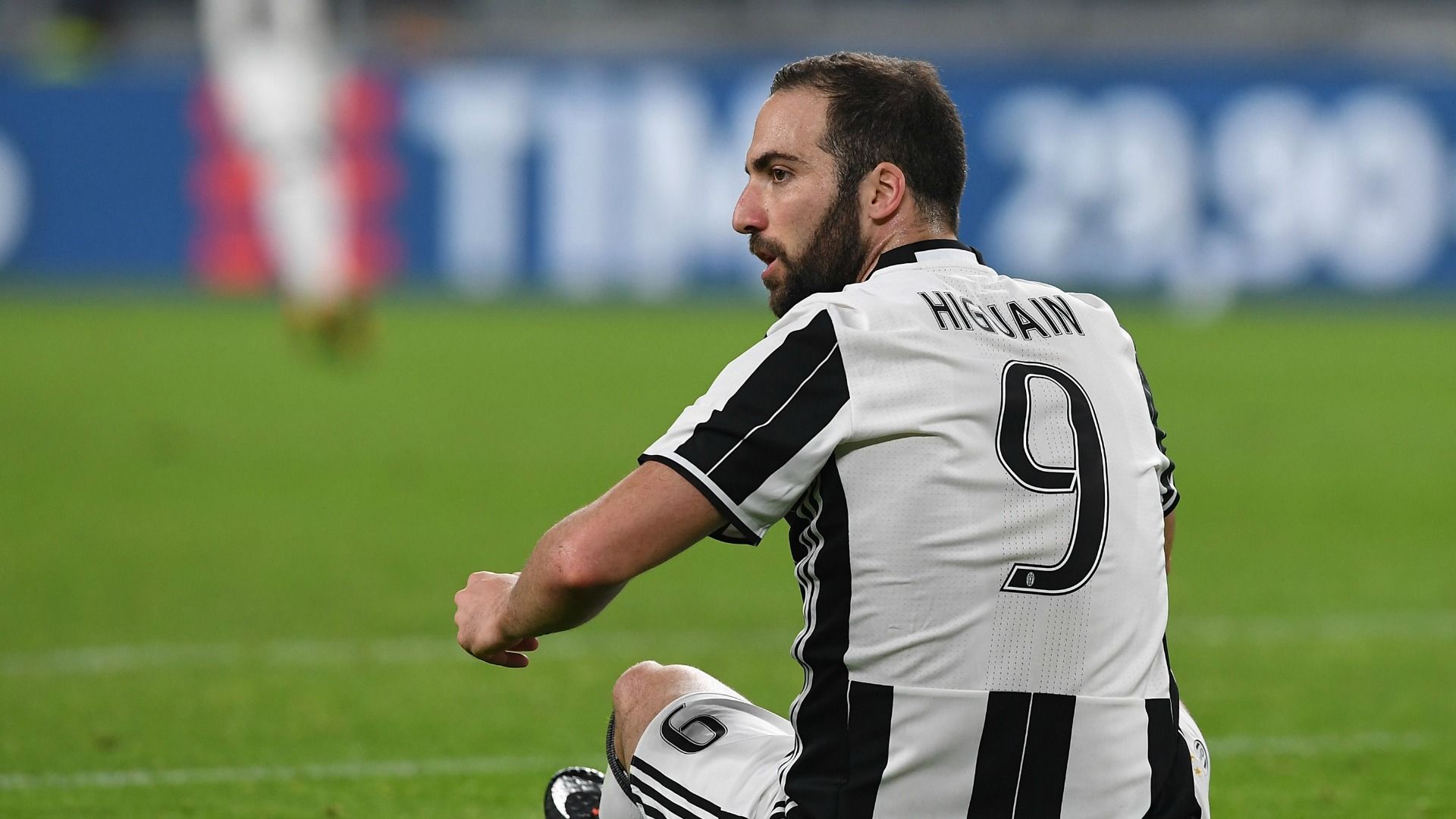 Gonzalo Higuain Juventus Milan Serie A