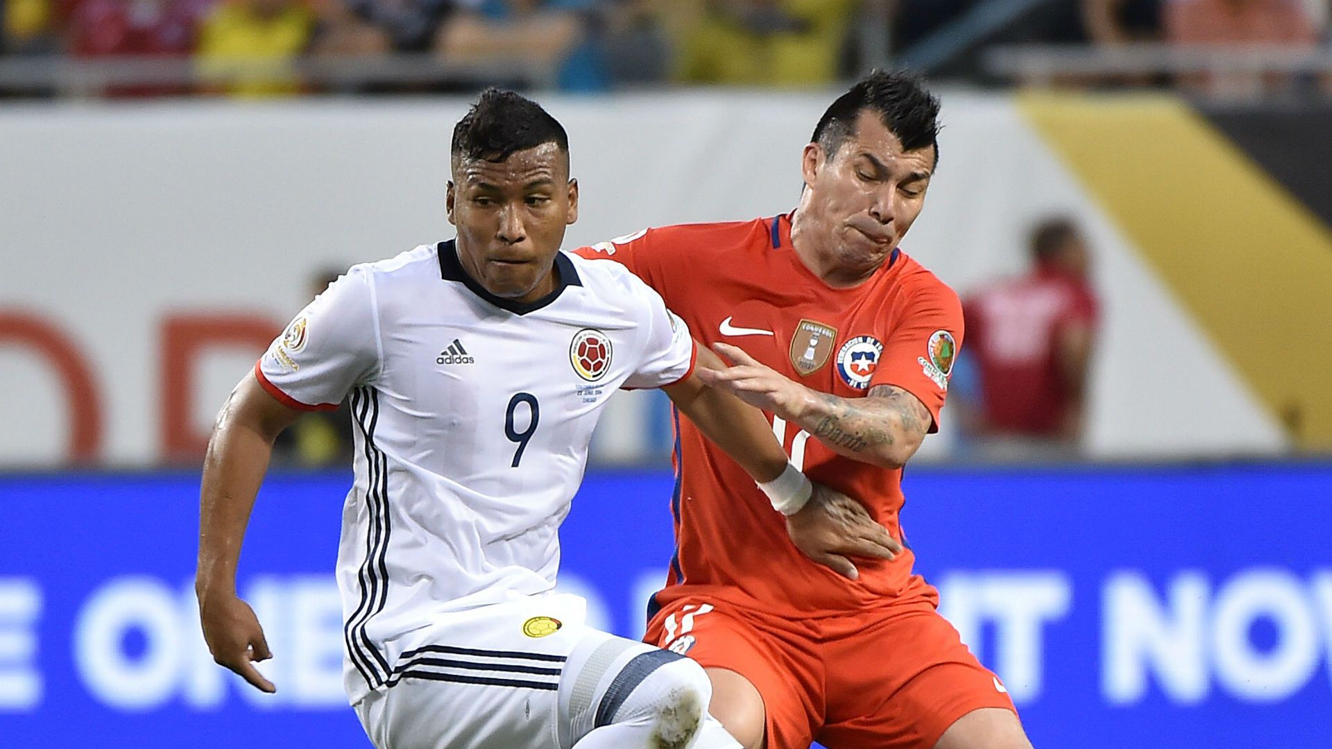 Roger Martínez & Gary Medel Colombia vs Chile Copa América 2016