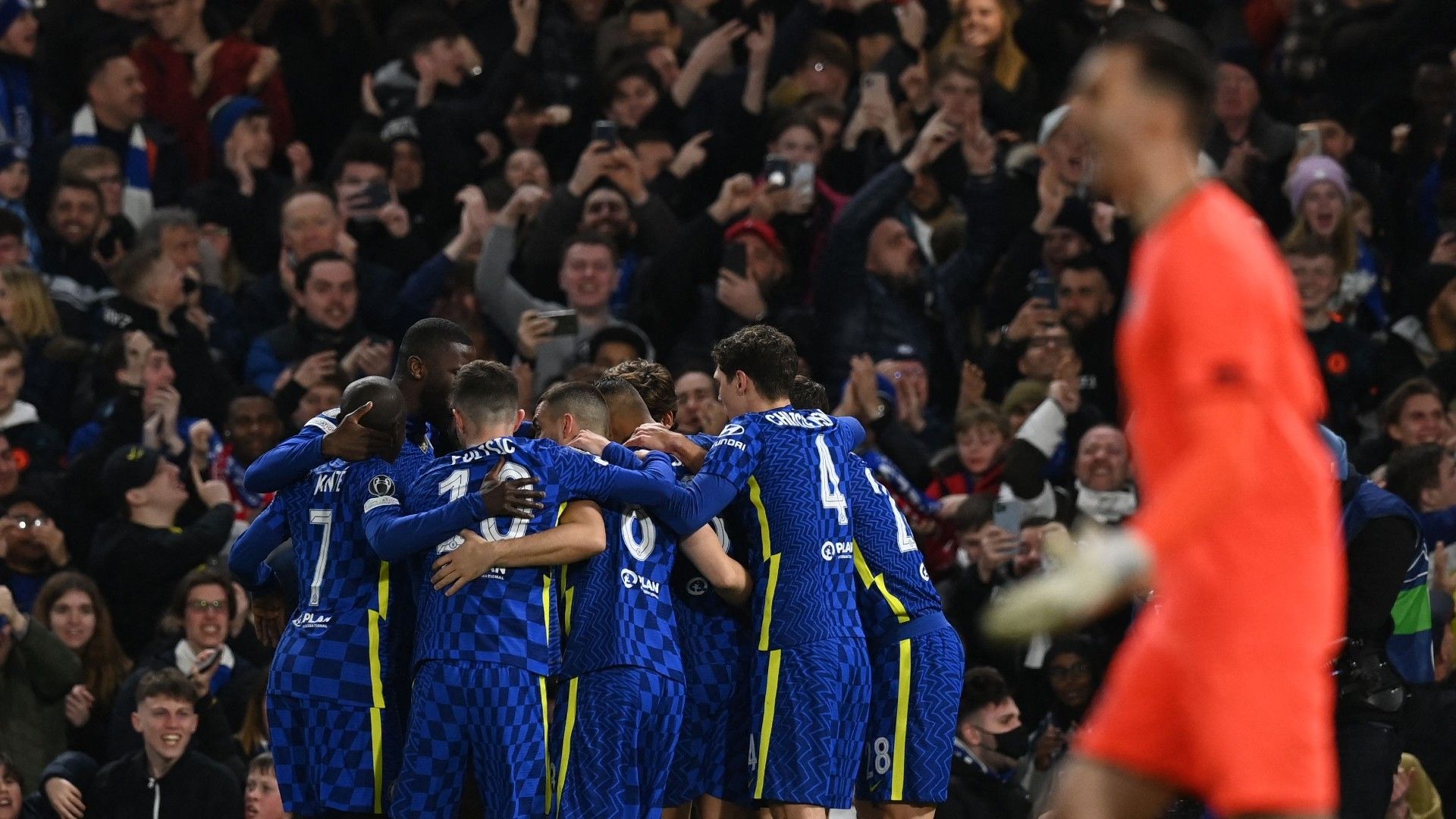 Chelsea celebrate Lille 2022