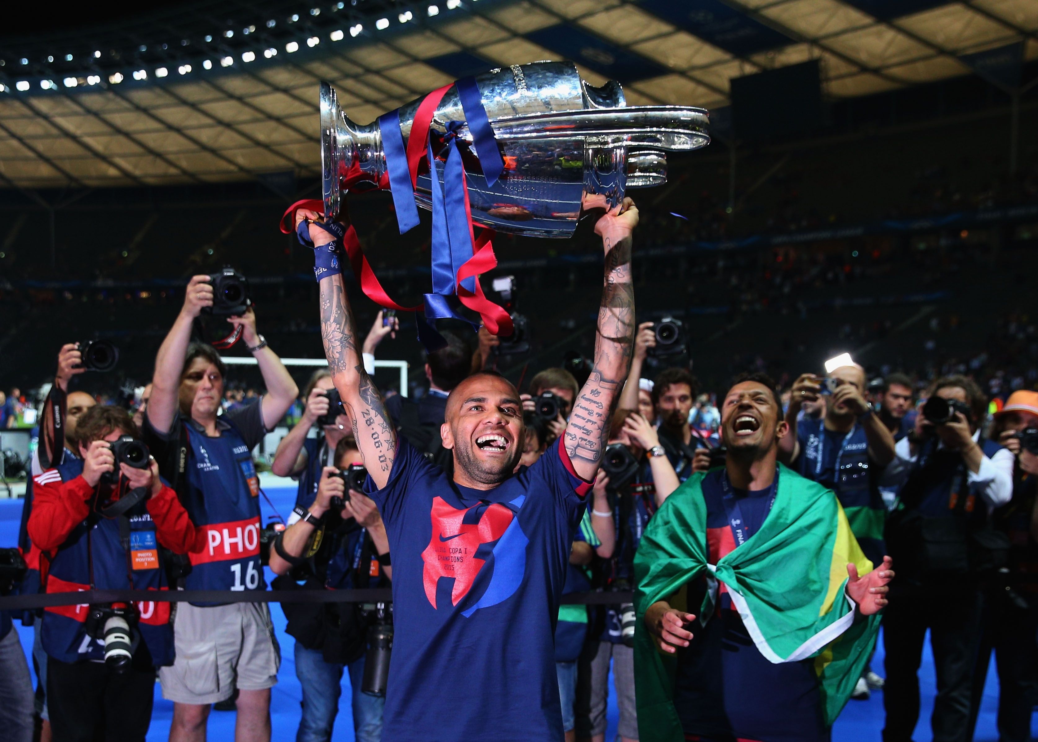 Daniel Alves, Barcelona