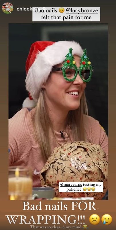 Mary Earps Chloe Kelly nails