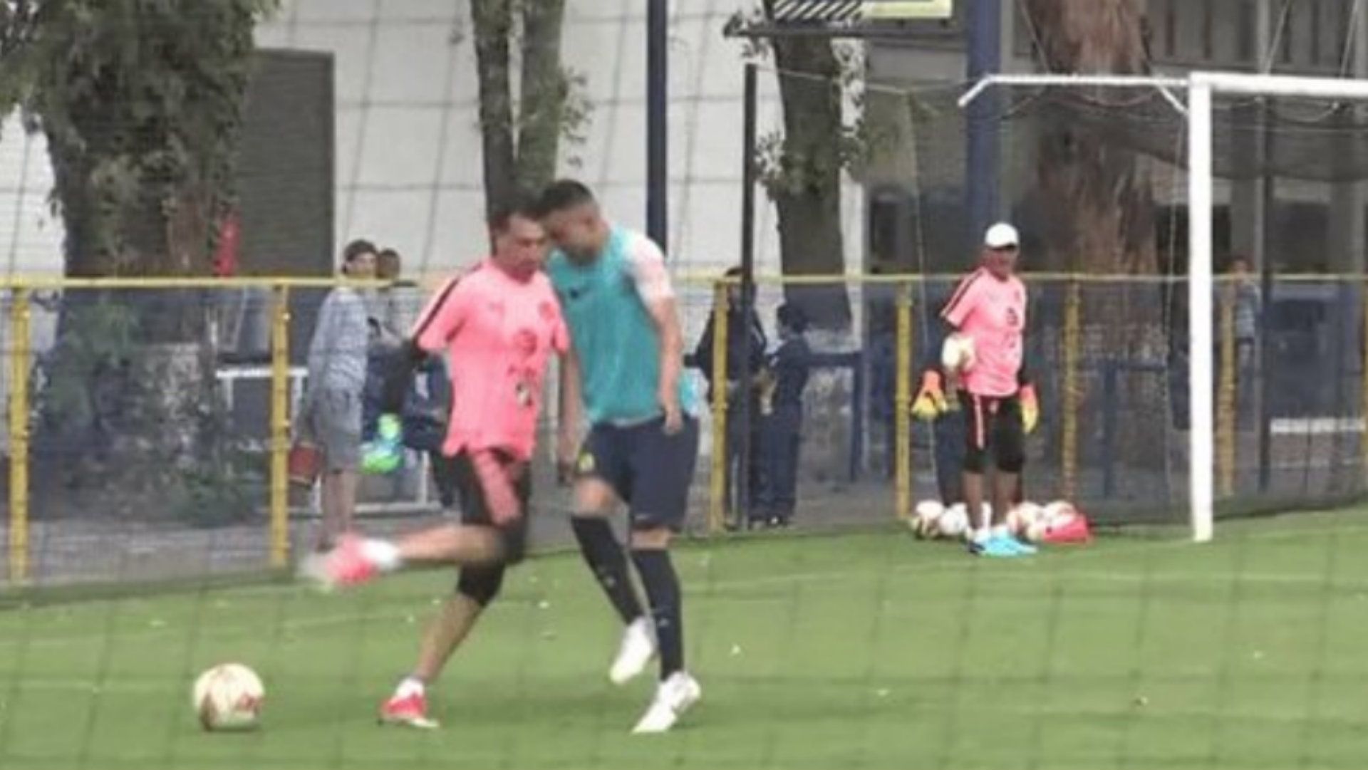 Patada Marchesín América