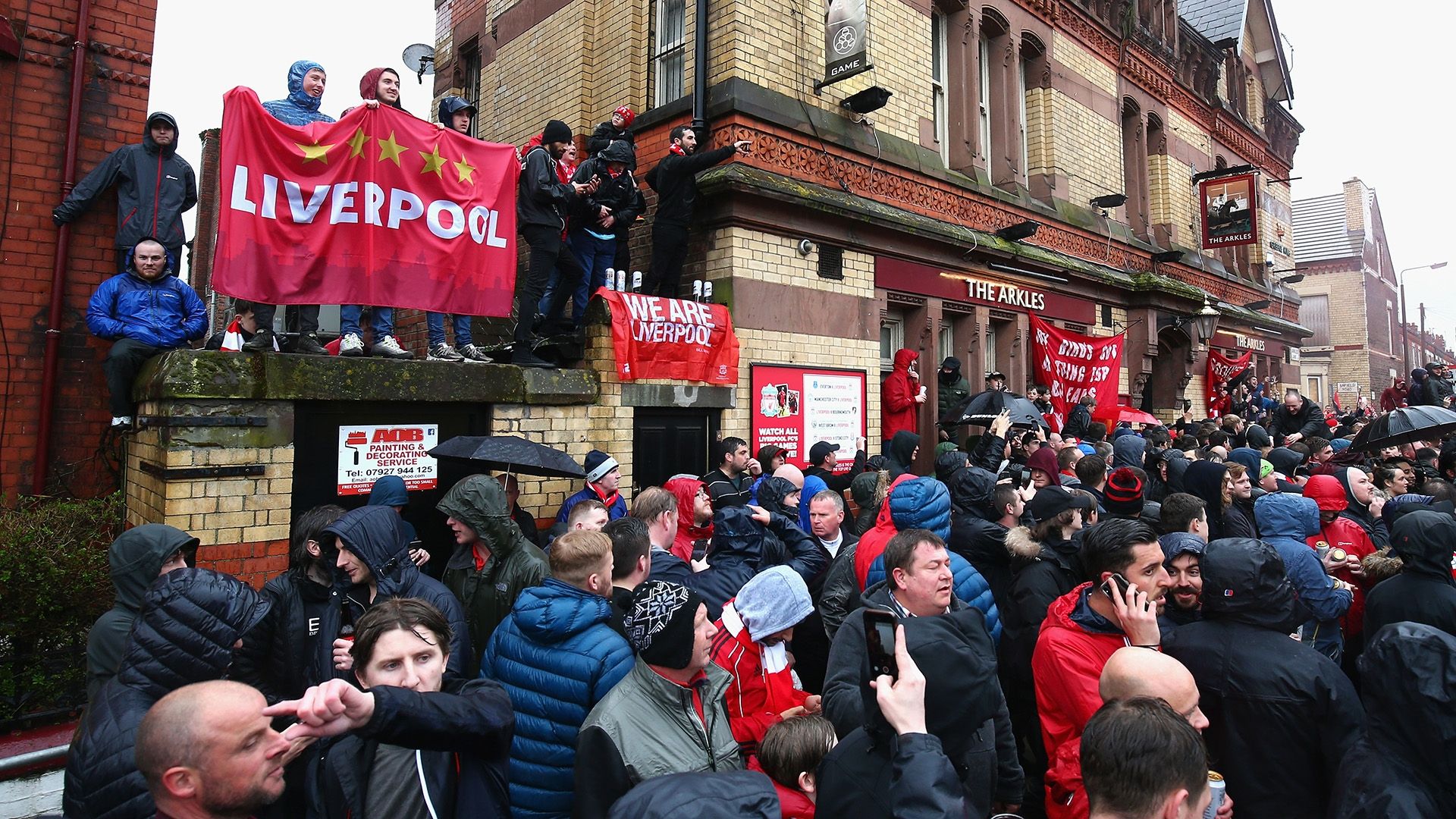 Liverpool Roma fans