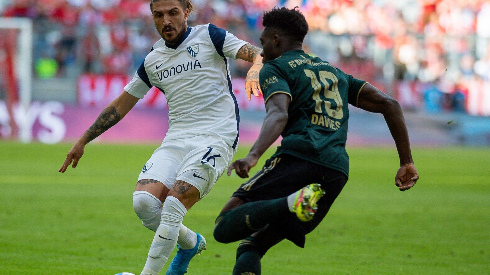 GER ONLY DAVIES BOCHUM BAYERN