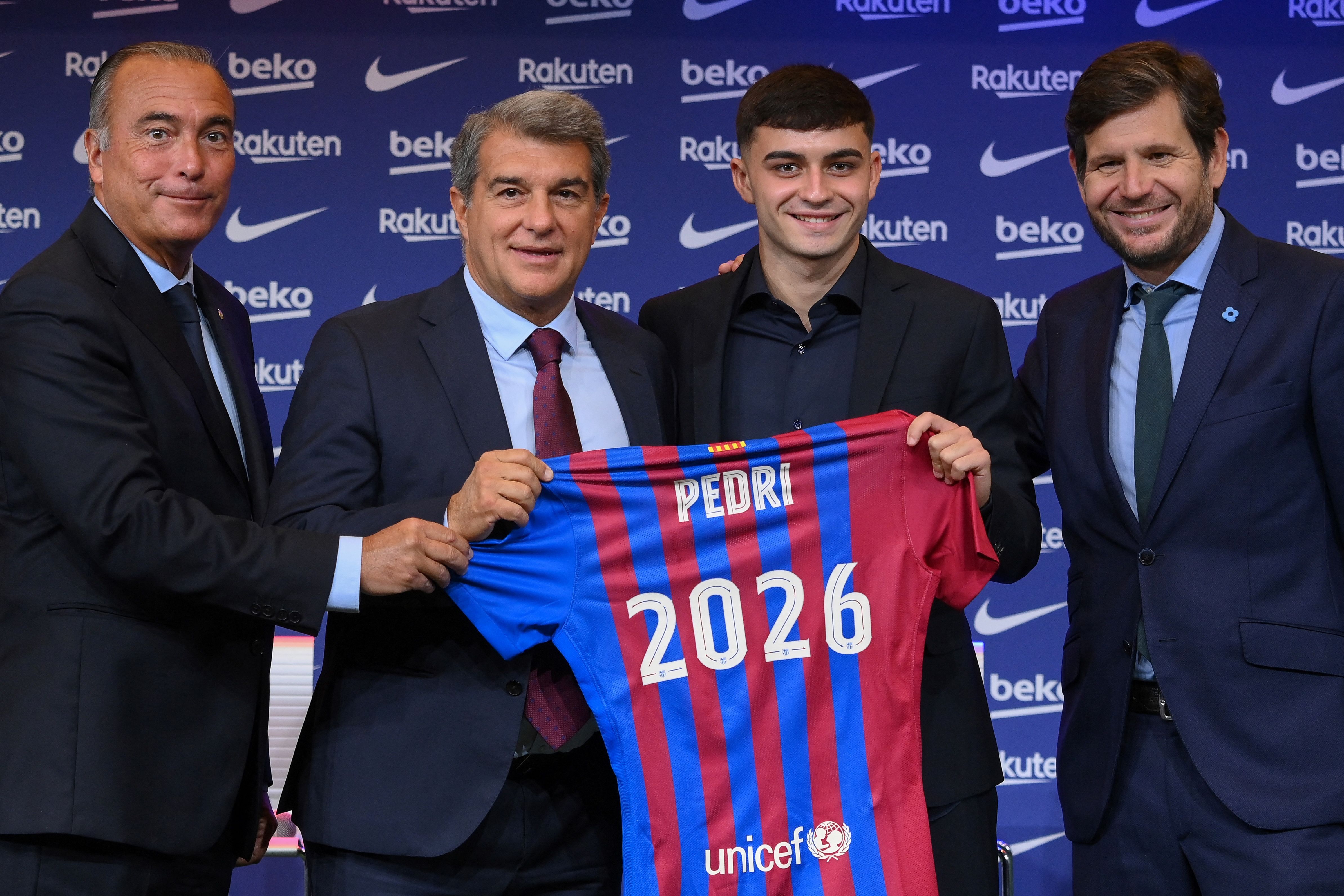 Pedri Gonzalez Joan Laporta Mateu Alemany Rafael Yuste Barcelona