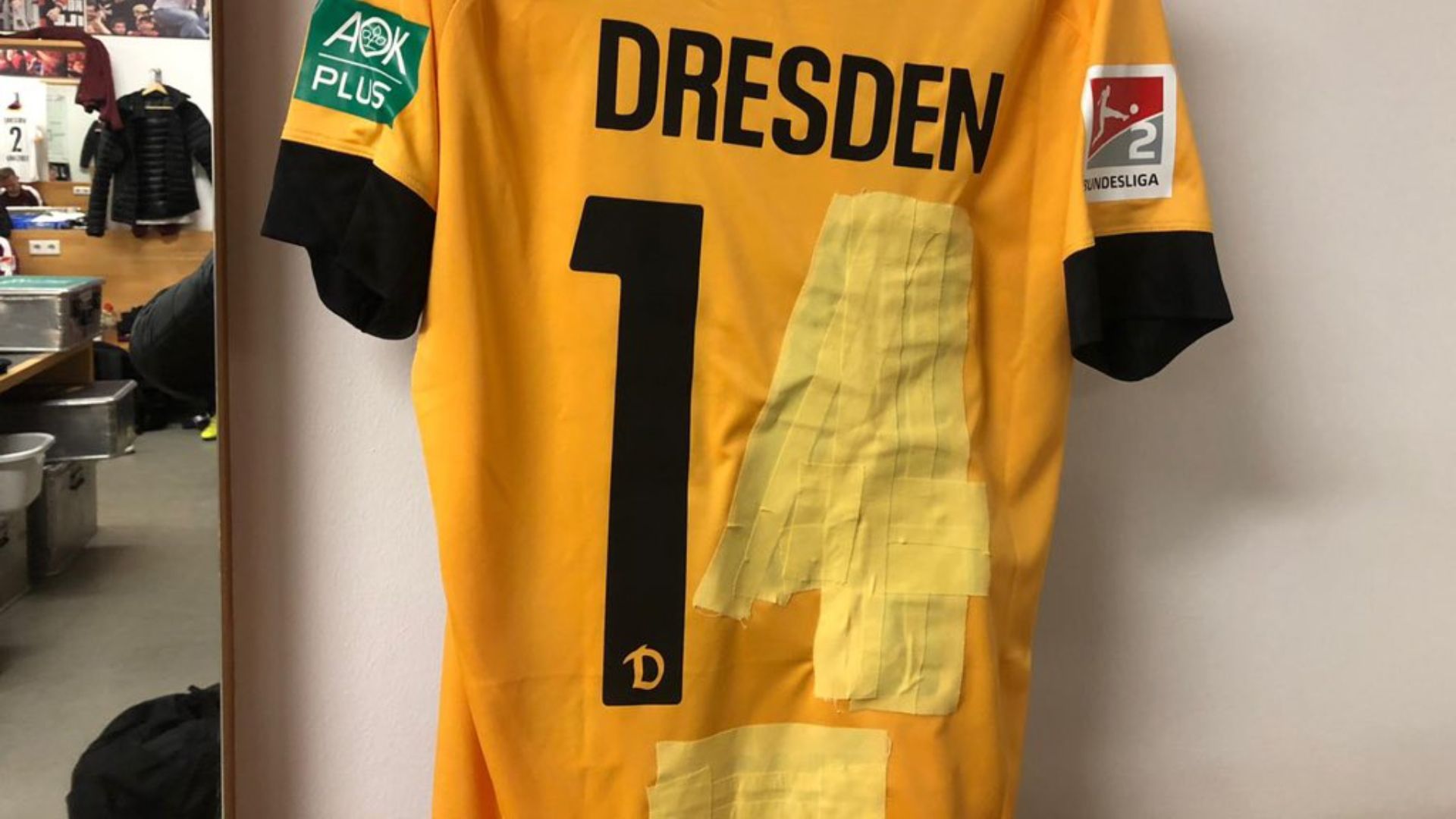 Dynamo Dresden goalkeeper Koné Broll