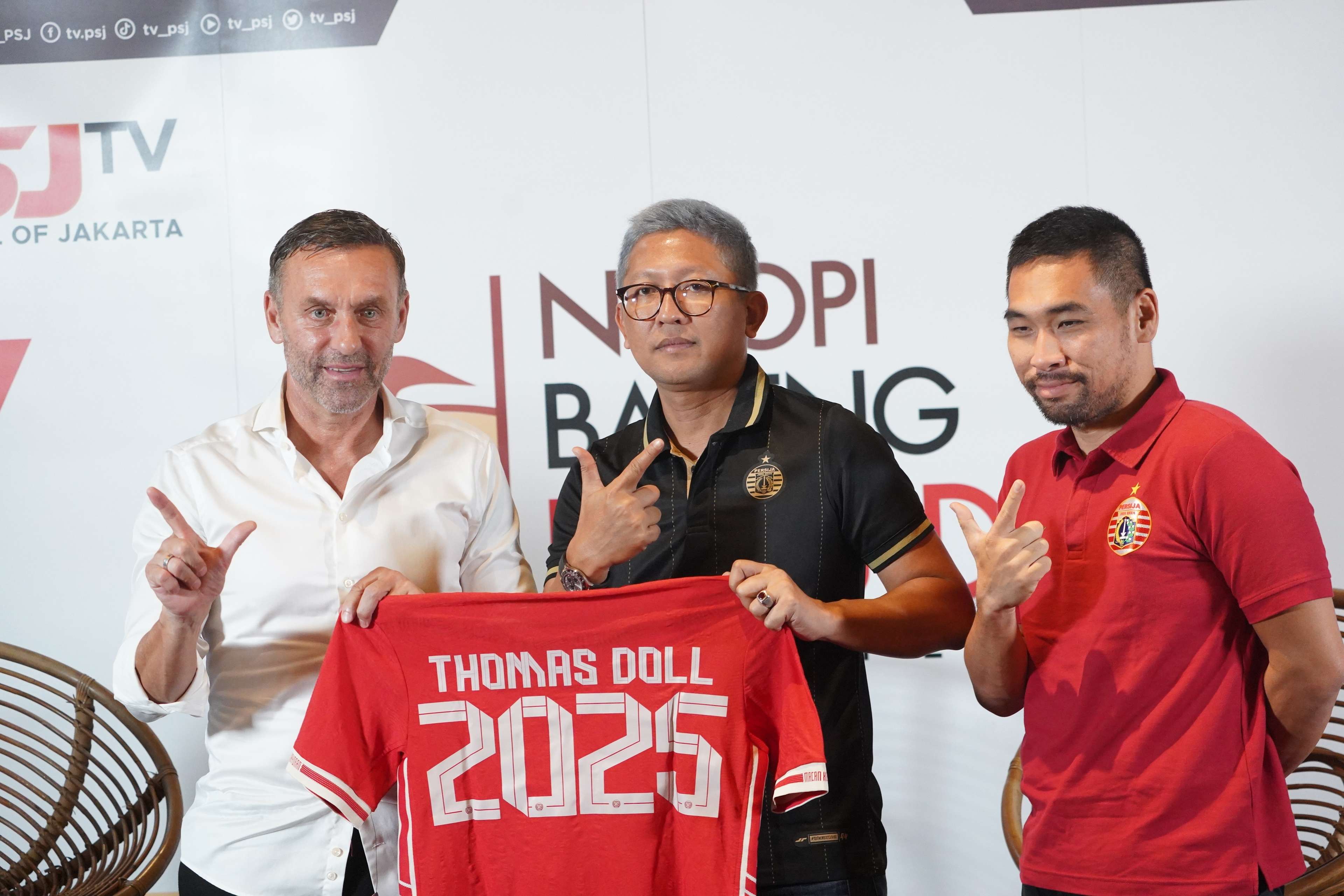 Thomas Doll perpanjang kontrak