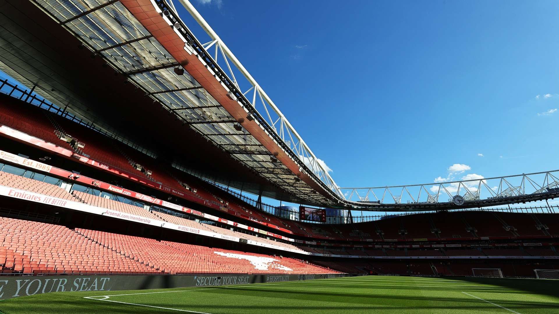 Emirates Stadium empty Arsenal