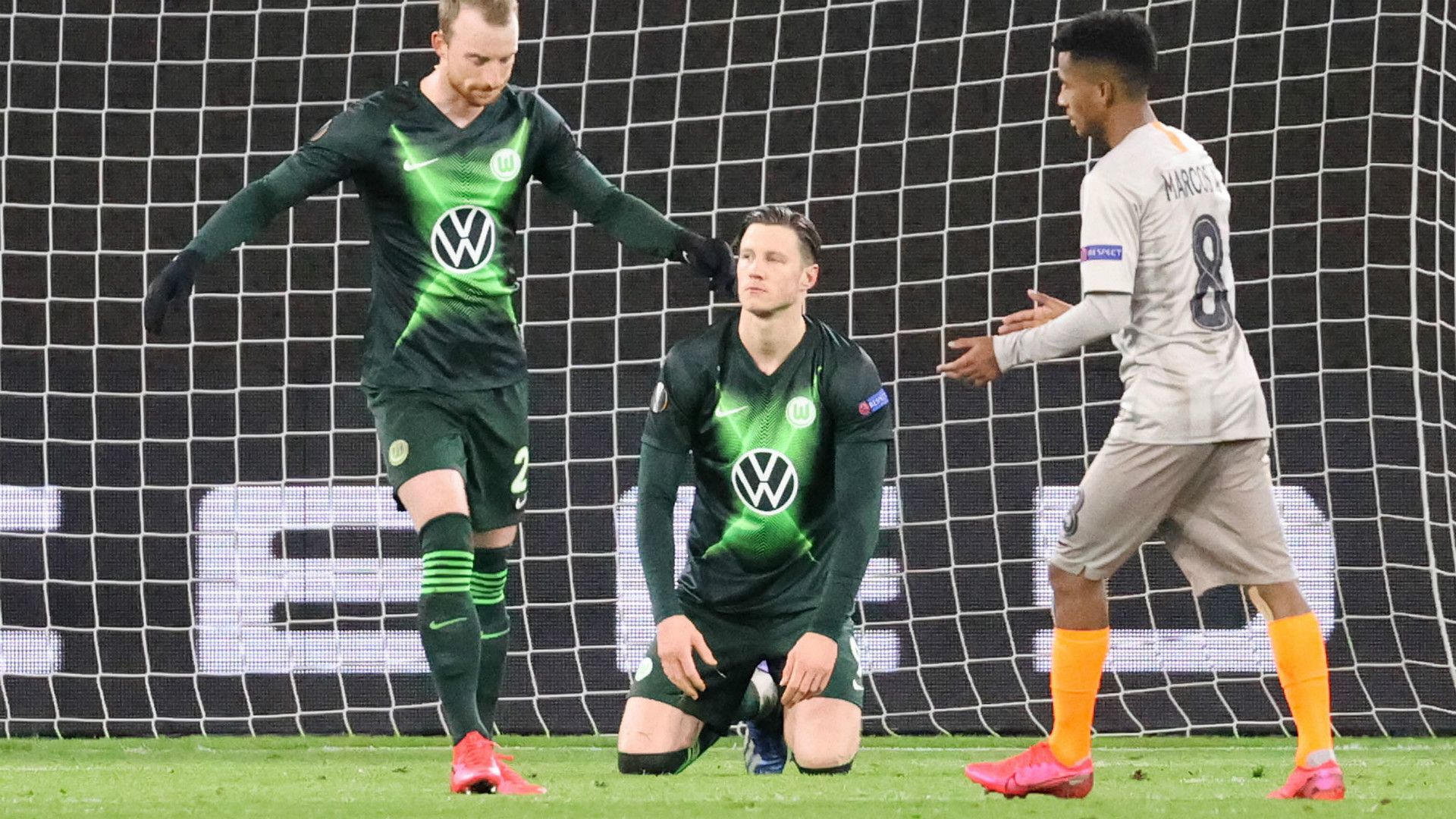 WOUT WEGHORST WOLFSBURG EUROPA LEAGUE 12032020