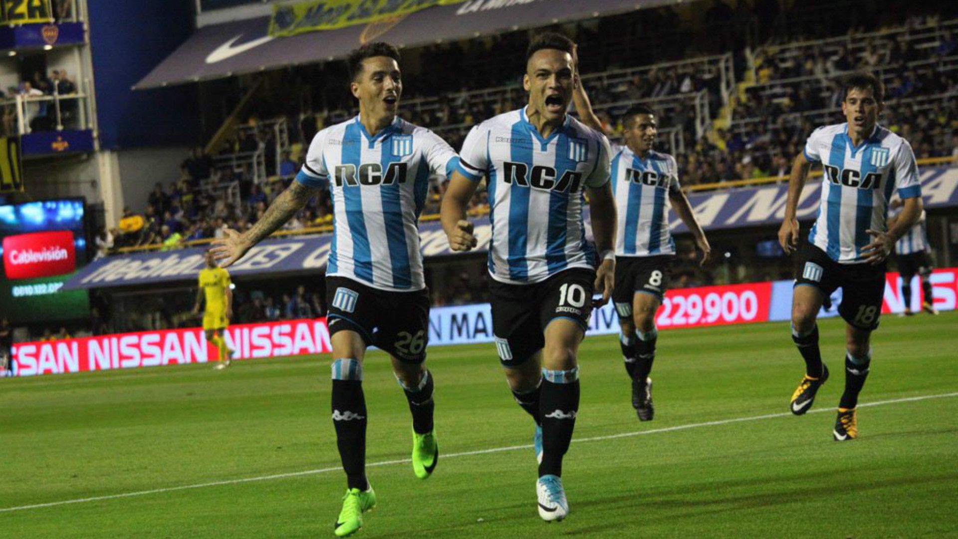 Lautaro Martinez Renzo Saravia Boca Racing Superliga Argentina 19112017