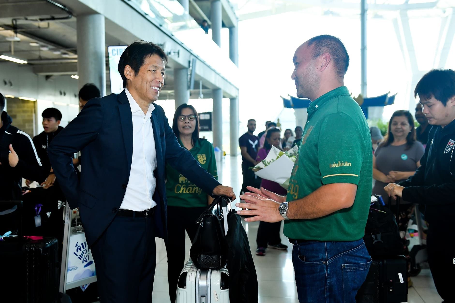 ช้างศึกเล่นไม่เลิก