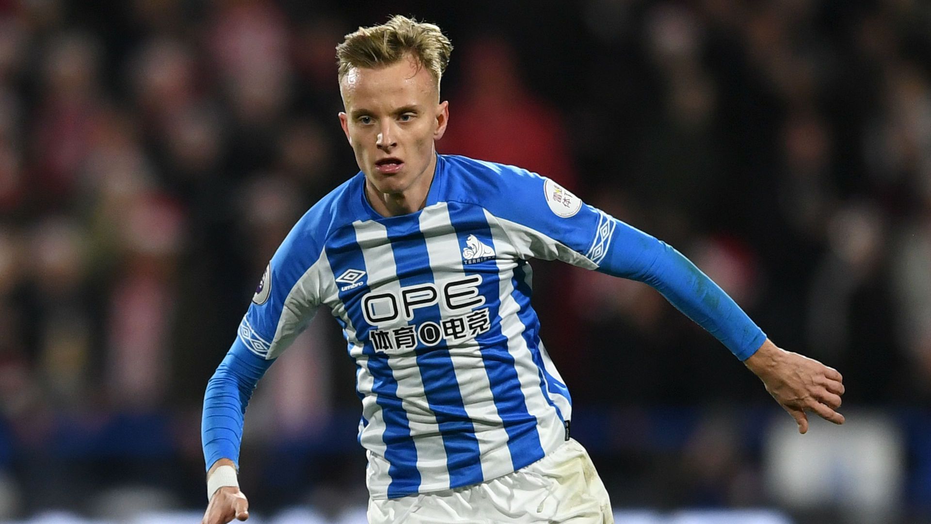 Florent Hadergjonaj Huddersfield Town 2019