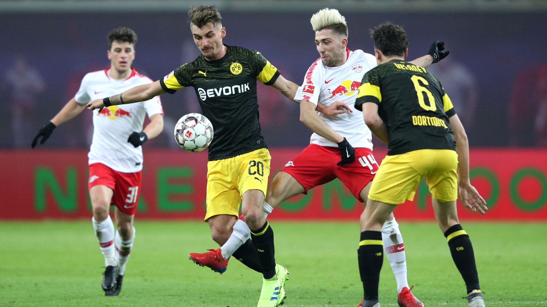 Maximilian Philipp Borussia Dortmund BVB Bundesliga 19012019