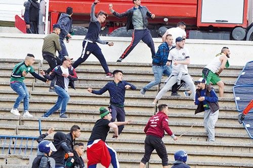 شغب في مباراة مولودية الجزائر وأهلي برج بوعريرج