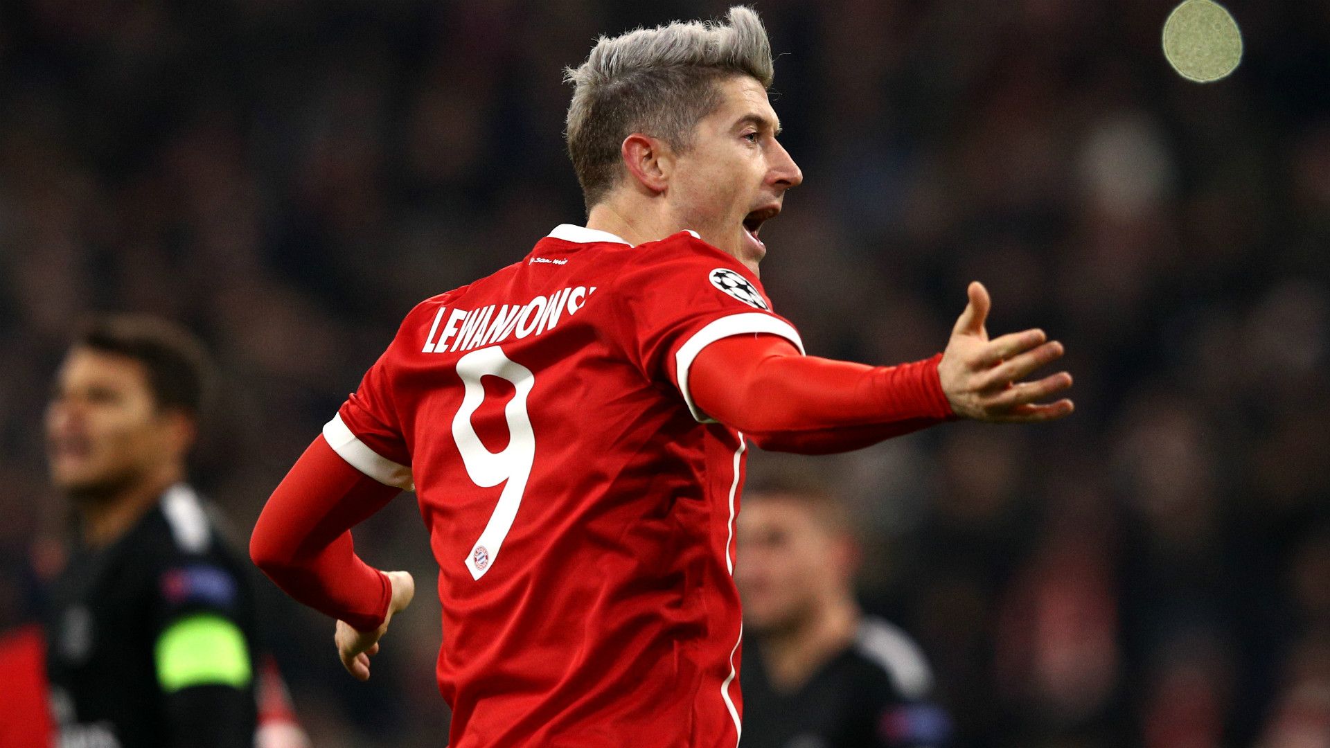 Robert Lewandowski FC Bayern Munchen Paris Saint Germain Champions League 05122017