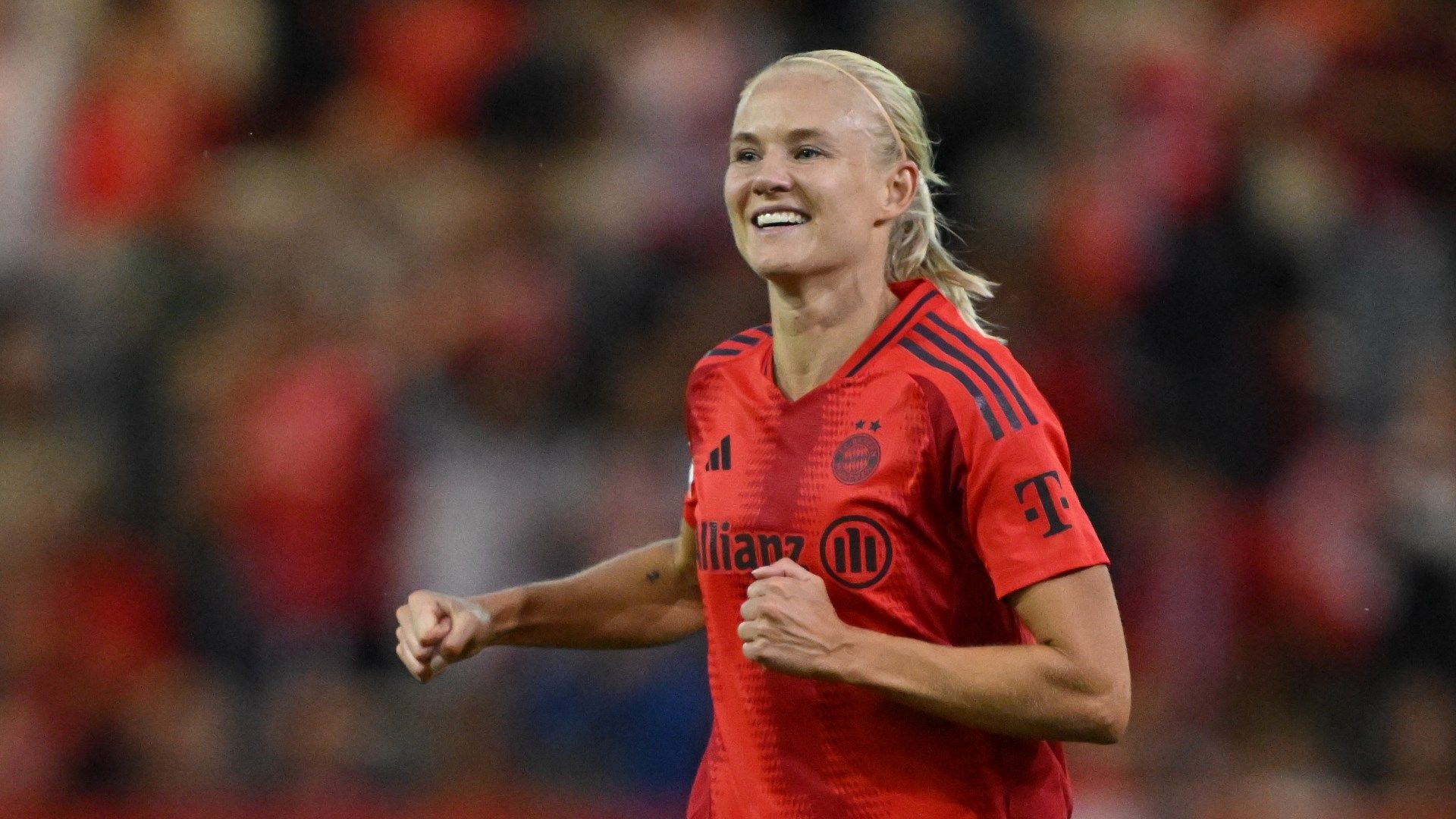 Pernille Harder Bayern Munich Women 2024-25