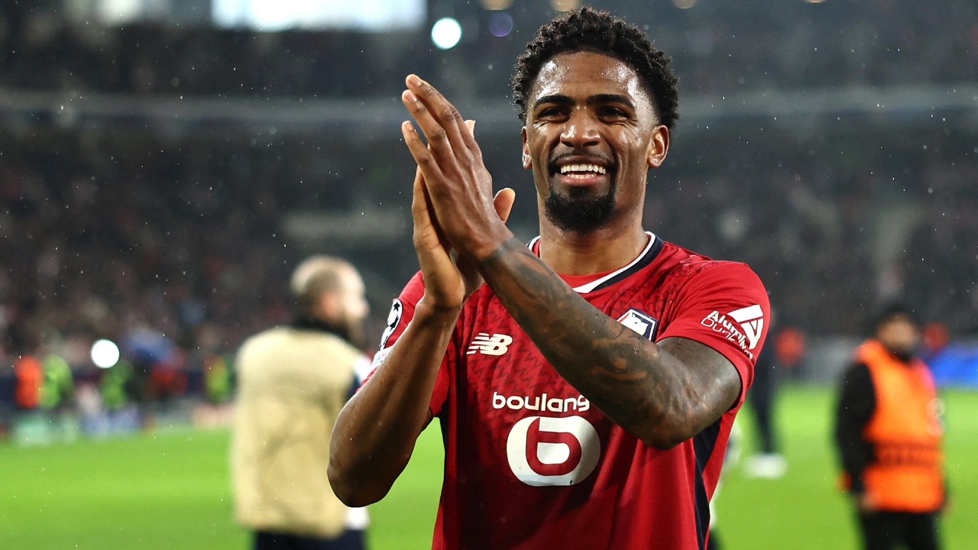 Lille's Brazilian defender #04 Alexsandro celebrates 