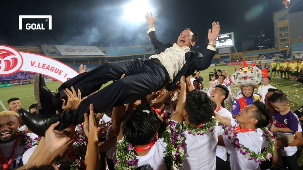 Hà Nội FC nhận cúp vô địch V.League 2018 2/10