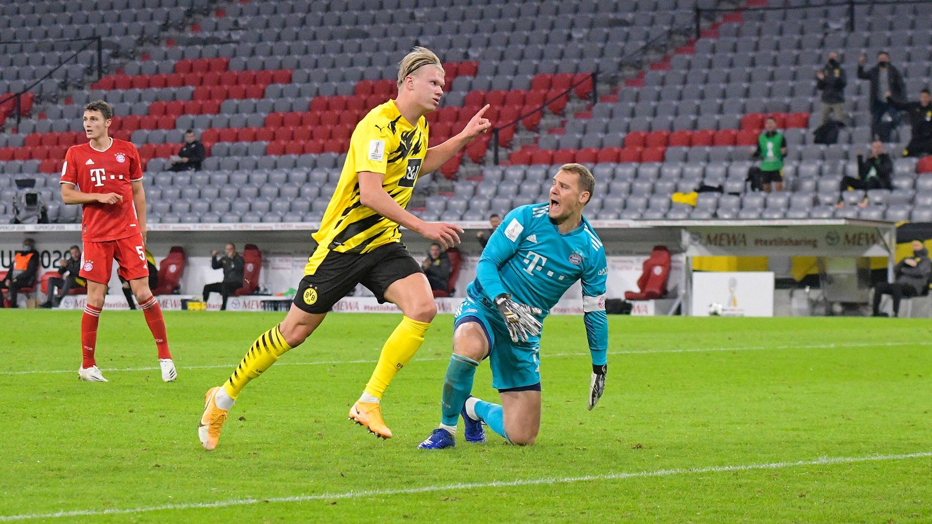 ONLY GERMANY Manuel Neuer Erling Haaland Bayern Munchen Borussia Dortmund Supercup 30092020