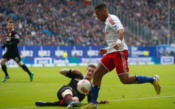 Germany: Hamburger SV - FC Augsburg, Andre Hahn, Dennis Aogo