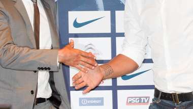 Handshake image to be used for transfer period news