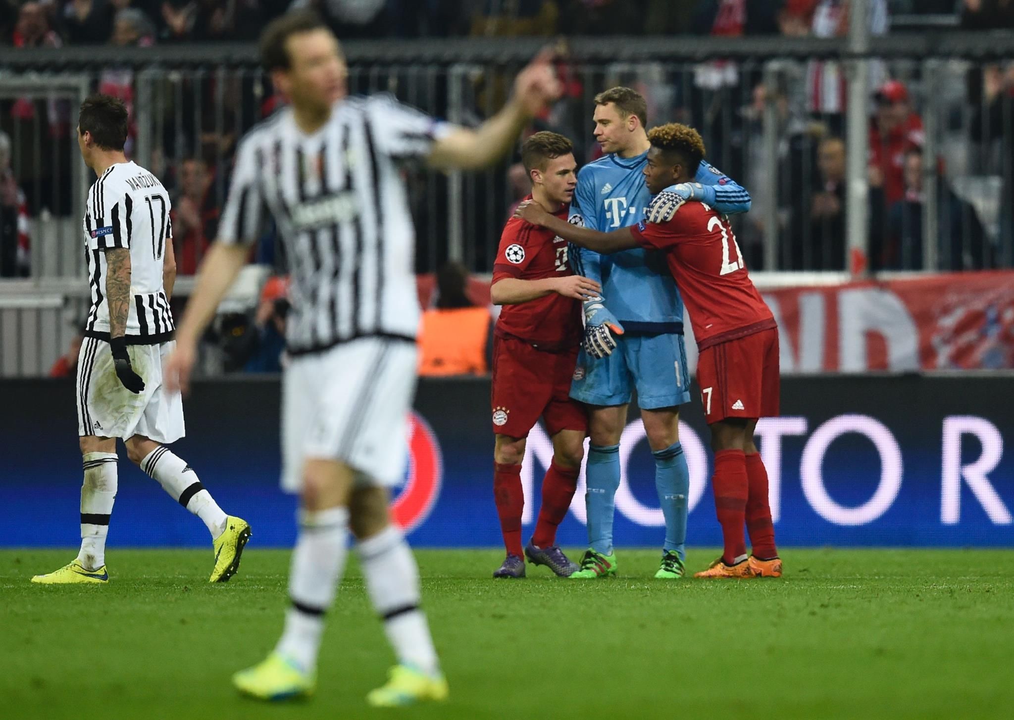 Joshua Kimmich and Kingsley Coman