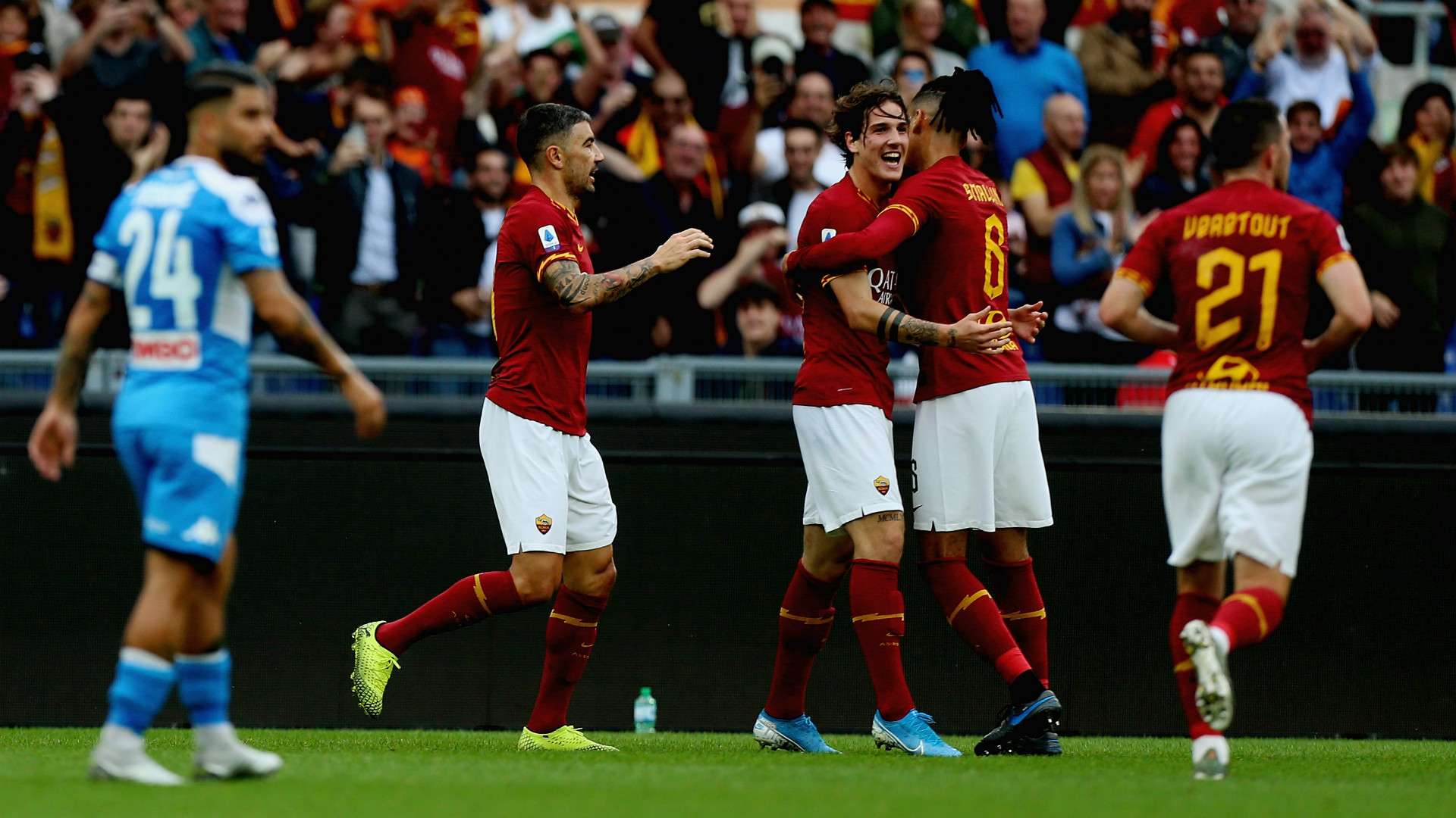 Nicolò Zaniolo celebrating Roma Napoli