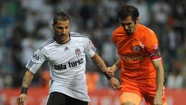 2011 Basaksehir Besiktas Ekrem Eksioglu Quaresma